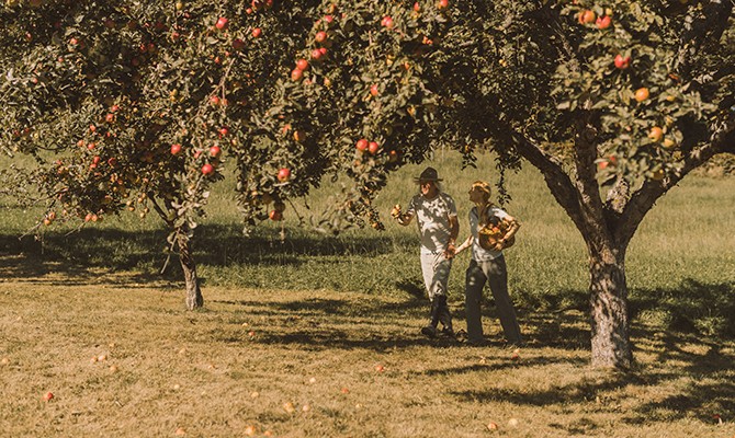 Hotel Reiters Finest Family - Karl J. Reiter and Nikola Reiter under the apple trees